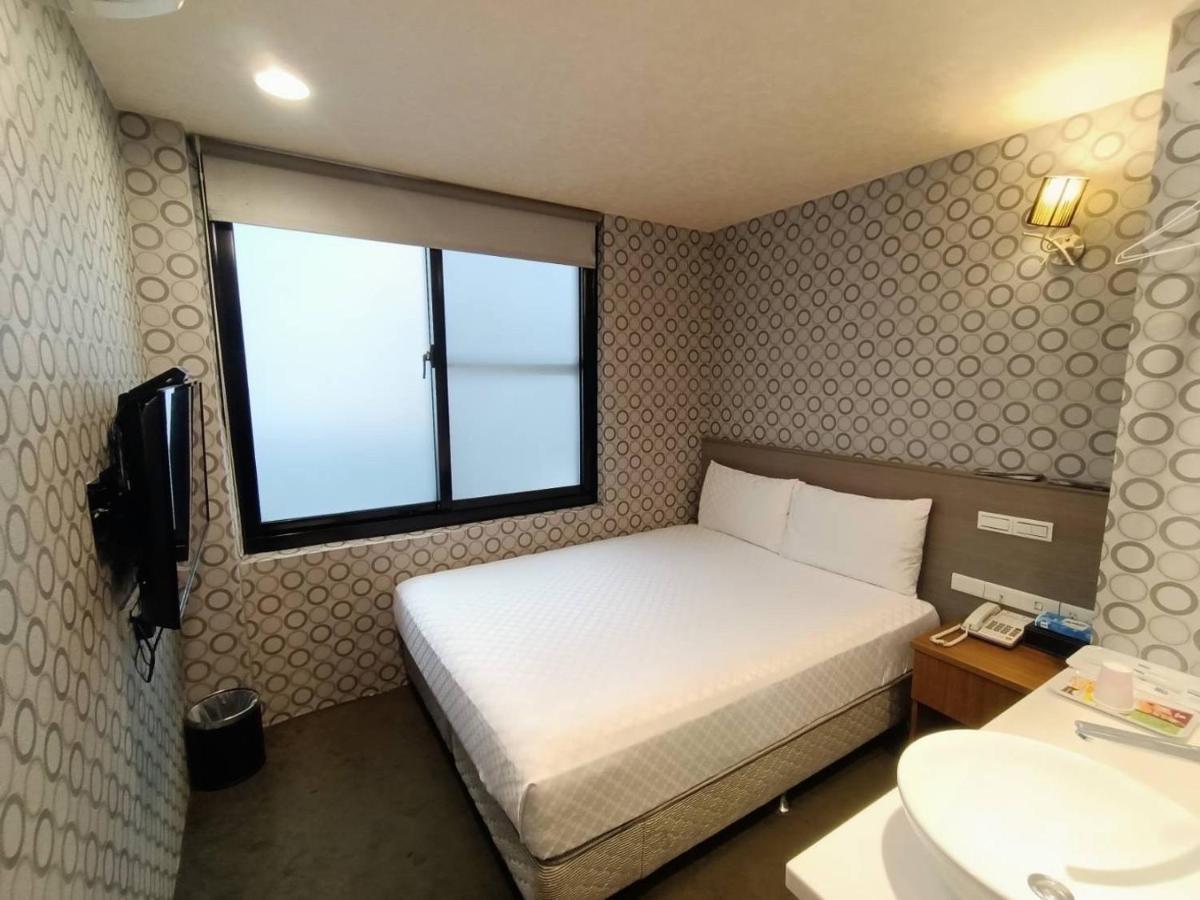 טאיפיי Taiwan Seven Days Boutique Hotel מראה חיצוני תמונה