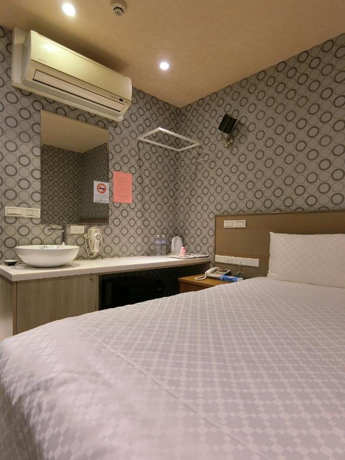 טאיפיי Taiwan Seven Days Boutique Hotel מראה חיצוני תמונה