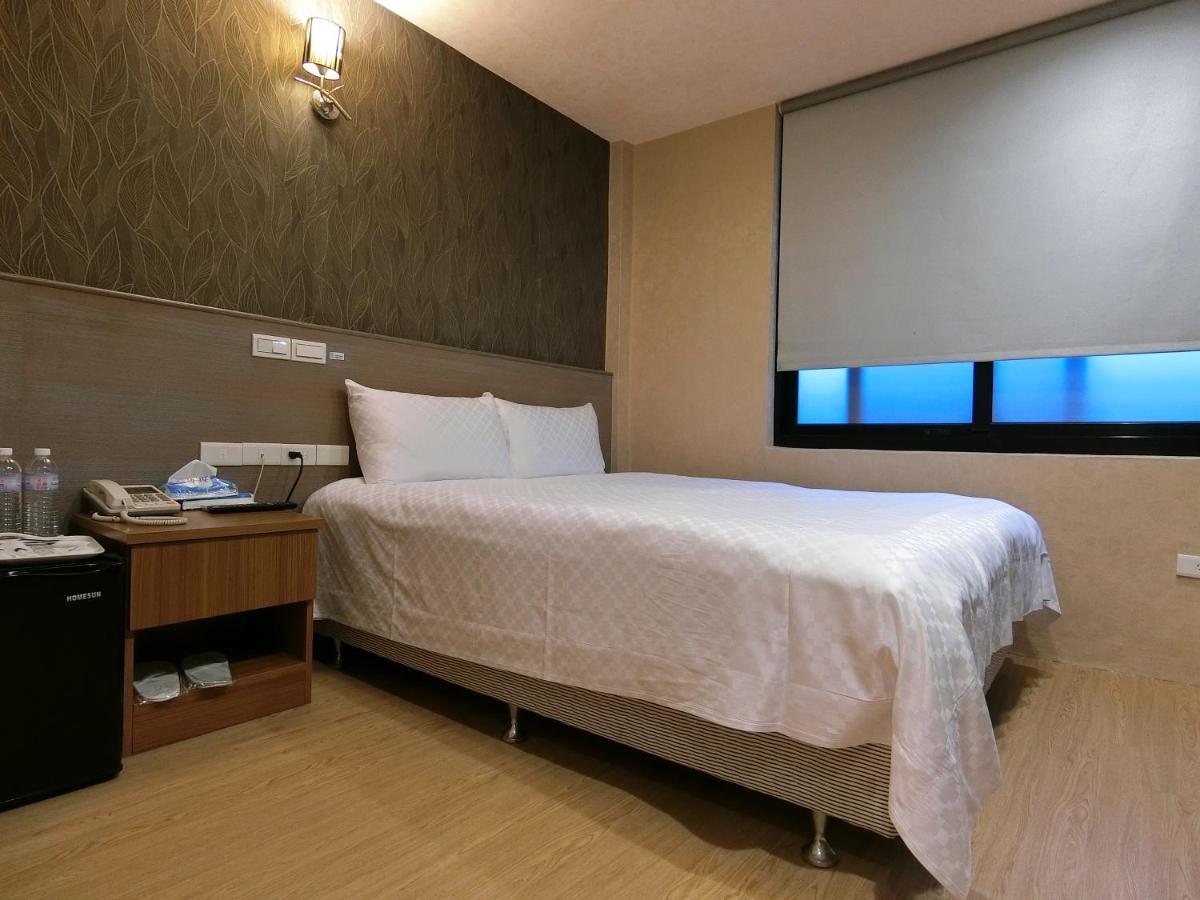 טאיפיי Taiwan Seven Days Boutique Hotel מראה חיצוני תמונה
